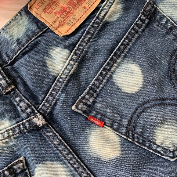 Levi’s Polka Dot Cut Off Shorts - Picture 7 of 8